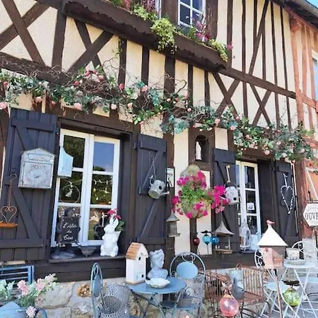 Au Fil Du Bec : Gite Avec Jardin - Centre Village 3*