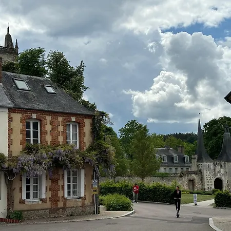 Au Fil Du Bec : Gite Avec Jardin - Centre Village Guest house