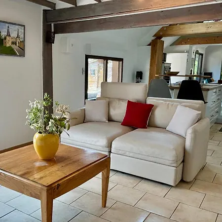 Guest house Au Fil Du Bec : Gite Avec Jardin - Centre Village