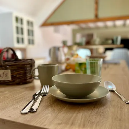 Au Fil Du Bec : Gite Avec Jardin - Centre Village Guest house 3*